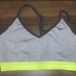Nike sports bra size M